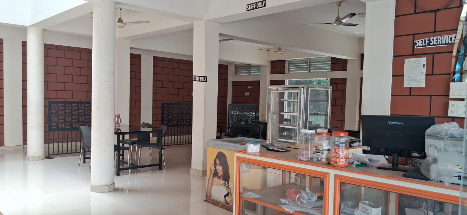 Cafeteria image 1