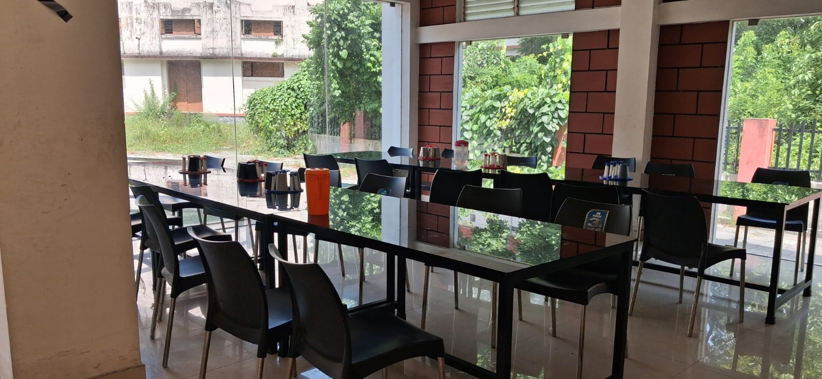 Cafeteria image 2