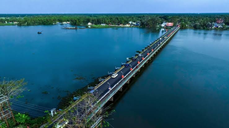 Thottappally Spillway
